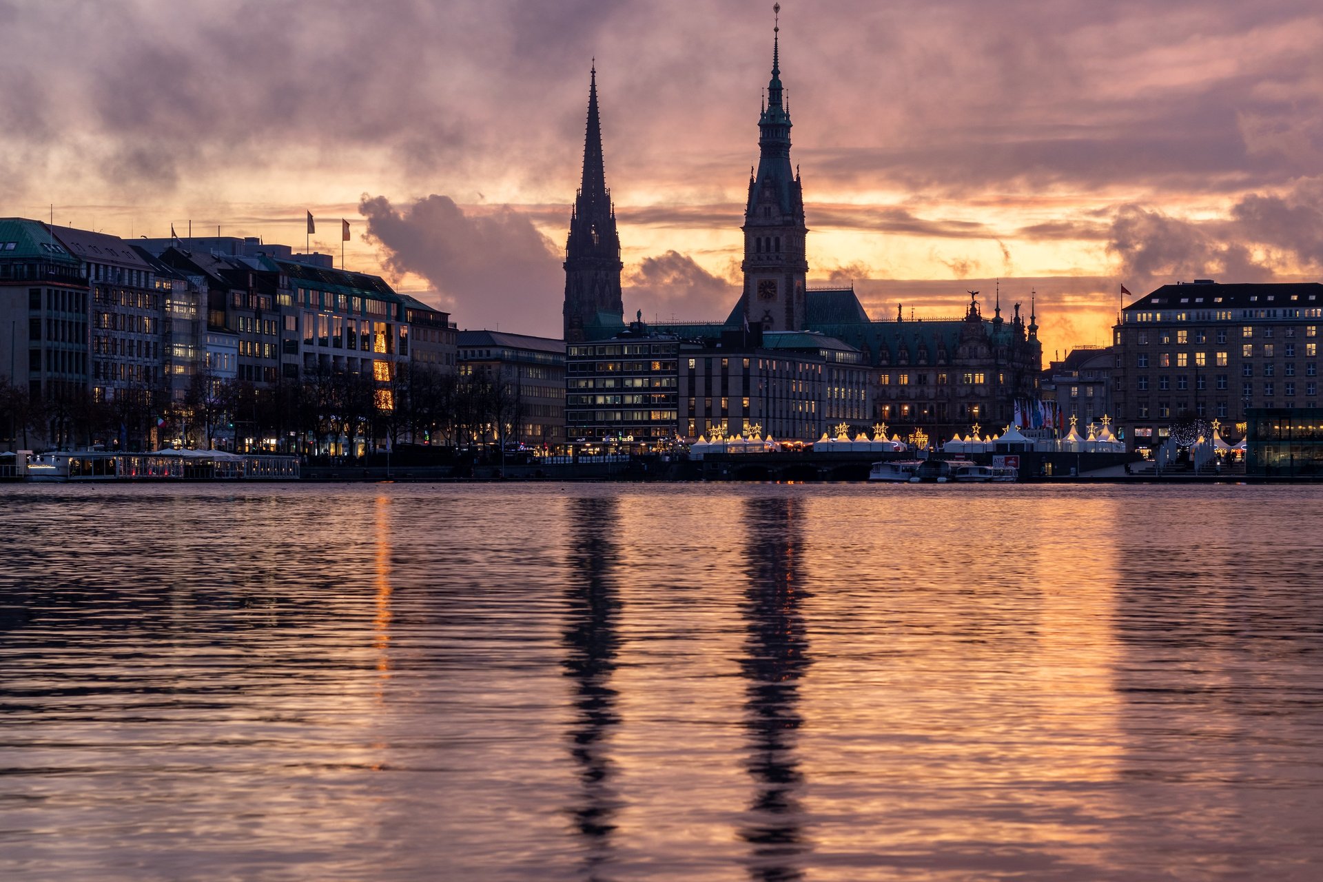 Hamburger Rathaus & Alster